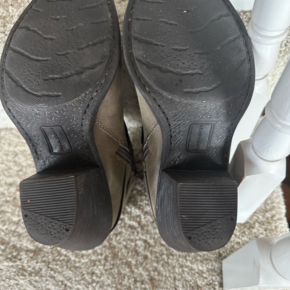 Laura Scott Boots - Picture 6 of 6